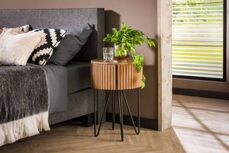 KAWOLA Nachttisch SWEAK Beistelltisch abgerundet Mangoholz massiv natur 1 Schublade 60 x 40 x 40 cm