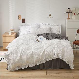 ibettertec Bettwäsche Seersucker Bettwäsche 135x200 Bettwäsche mit Rüschen Streifen Muster, Seersucker, 3 teilig, weich, leicht, flauschig, für alle Jahreszeiten