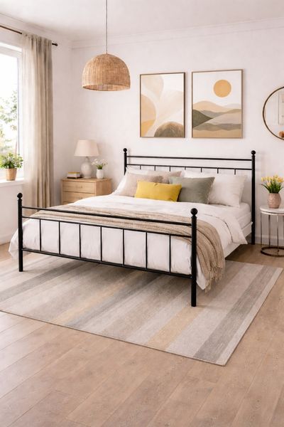 Metallbett 180x200 Schwarz – stabiles Bettgestell, modern, pulverbeschichtet, 30 cm Bodenfreiheit
