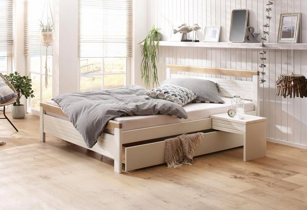 Home affaire Massivholzbett "CAPRE" im skandinavischem Landhausstil, in verschiedenen Breiten, zertifiziertes Massivholz, Lamellenoptik