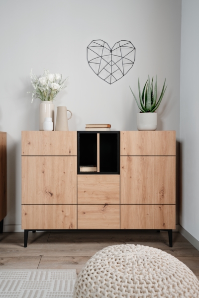 Nola 01B Kommode, Dekor Artisan Oak / schwarz | Kommode für Wohnzimmer | Maß: B x H x T ca. 120 x 90 x 42 cm | Kommode mit 2 großen Türen, 1 kleinen Tür und 1 offenes Fach mit Unterteilung