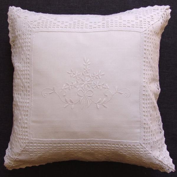 matches21 HOME & HOBBY Kissenbezüge Kissen-Bezug Landhaus Blumen Spitze floral 40x40cm, (1 Stück), Wohnzimmer Kissen-Hülle als Deko-Kissen Zier-Kissen Sofa-Kissen