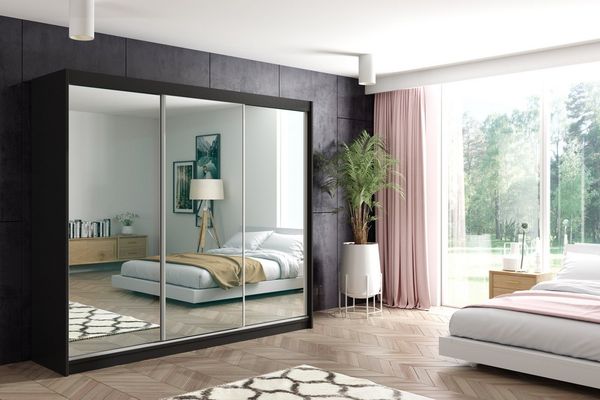 ALTDECOR Schiebetürenschrank DEBI (Kleiderschrank Garderobenschrank mit viel Stauraum Moderner Schrank) Spiegel Spiegeltüren Vielseitiger Schwebetürenschrank LED Beleuchtung