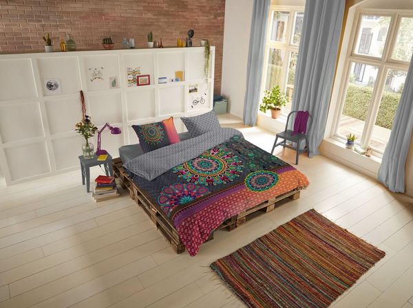 hip Bettwäsche Baumwolle, Renforcé, 2 teilig, bunte Mandalas auf dunklem Hintergrund