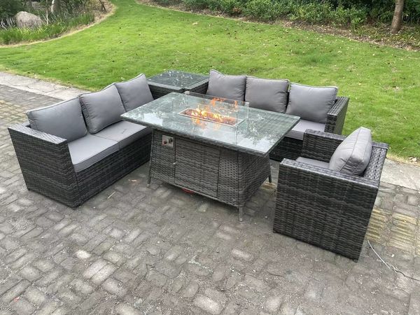 Fimous 7-Sitzer Rattan Gartenmöbel Sofa Set Outdoor Patio Gas Feuerstelle Esstisch Gas Heizung Brenner mit Sessel Beistelltisch Dunkelgrau gemischt