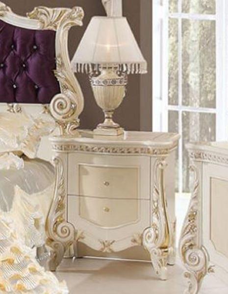 Casa Padrino Luxus Barock Nachtkommode Beige / Weiß / Gold - Prunkvoller Barock Nachttisch mit 2 Schubladen - Luxus Schlafzimmer Möbel im Barockstil - Barock Möbel - Barock Einrichtung