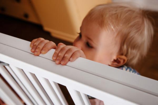 GEUTHER '2734+' Türschutzgitter, Holz weiß, 86 - 133 cm Bild 4