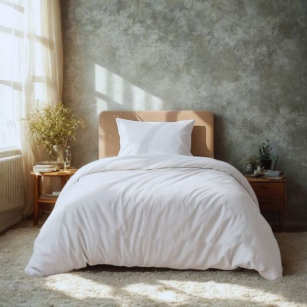 Komfortec Bettwäsche Premium, 135 x 200 bis 220 x 240 cm, 6 verschiedene Größen zur Auswahl, gebürstet 100% Mikrofaser, 2 teilig, Superweiches Bettwäsche-Set, Knitterfrei, Atmungsaktiv