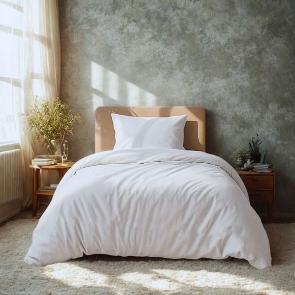 Komfortec Bettwäsche Premium, 135 x 200 bis 220 x 240 cm, 6 verschiedene Größen zur Auswahl, gebürstet 100% Mikrofaser, 2 teilig, Superweiches Bettwäsche-Set, Knitterfrei, Atmungsaktiv