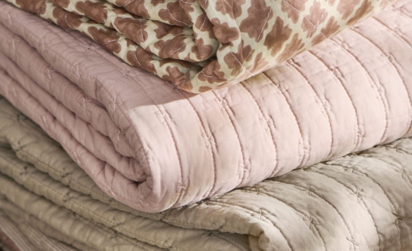 Ib Laursen - Decke Quilt Tagesdecke Überwurf 180x130cm Rosa Kreuzstiche 07961-43 Bild 3