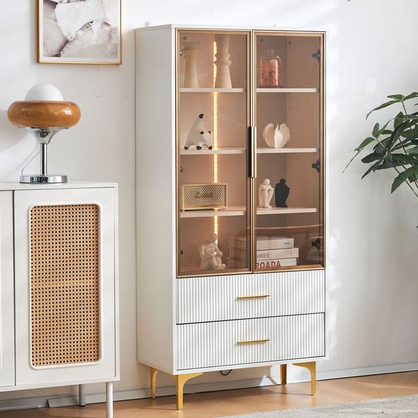 Glasvitrine Weiß mit teefarbenen Glastüren, 2 Schubladen, LED 16 Farben, verstellbaren Einlegeböden, goldenen Füßen, 150 cm