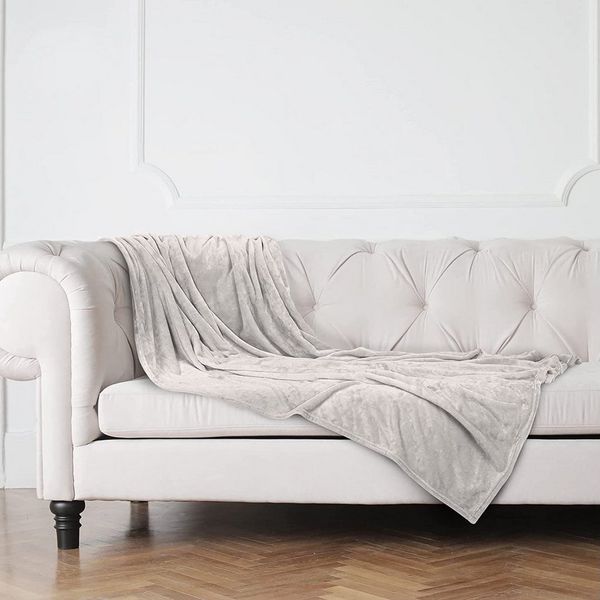 Hometex Premium Textiles Tagesdecke Cashmere Touch Kuscheldecke, Hochflor-Flausch Sofadecke, Allergiker geeignet, sanft & weich auf der Haut, Hochflor-Flausch