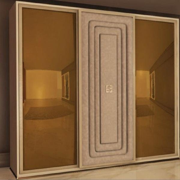 Casa Padrino Luxus Schlafzimmerschrank Beige / Taupe / Gold - Massivholz Kleiderschrank mit 3 Schiebetüren - Schlafzimmer Möbel - Hotel Möbel - Luxus Möbel - Luxus Qualität - Made in Italy