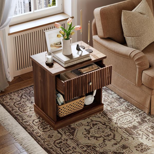 GarveeHome Nachttisch Mit Geriffelten Schubladen Und Offene Lagerung, Kommode Mit Metallgriffen, Nachttisch Mit 45 kg Tragkraft, Für Schlafzimmer Und Wohnzimmer, 57,7 x 39,6 x 61 cm