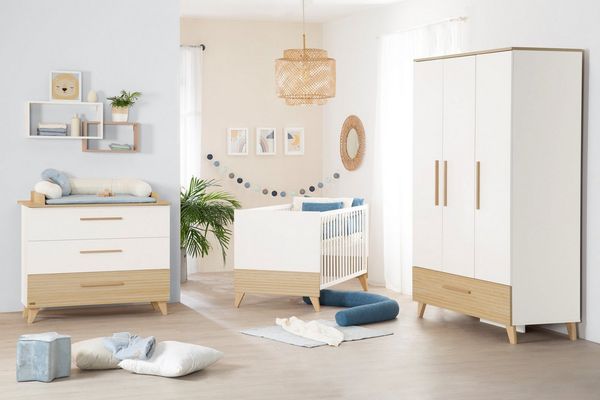 roba® Babyzimmer-Komplettset Theo - modernes Kinderzimmer in Weiß und Ulme - Holz, (Komplett-Set, 3-tlg, Babybett 70x140 cm, Wickelkommode, Kleiderschrank), Griffe & Füße aus Massivholz - Mit hochwertigen Fräsungen im Holz