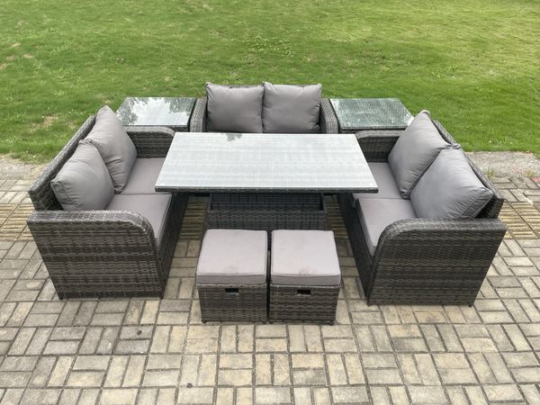 Fimous Rattan Garten Möbel Set Patio Einstellbarer Aufsteigenderr Esstisch mit 2 Seitentischen 2 Kleine Fußhocker