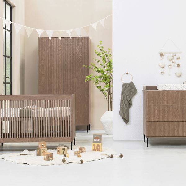 Kidsmill Levi Babyzimmer Inkl. Runden Möbelfüßen W