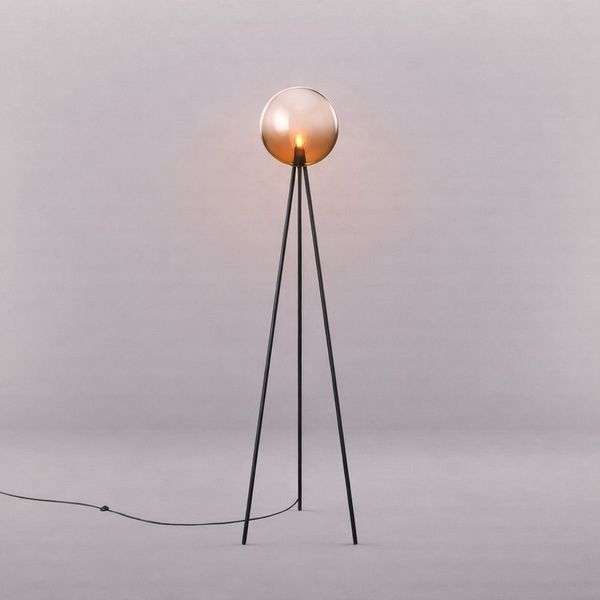 s.luce Dreibein-Stehleuchte Orb Tripod 160cm mit Glaskugel Kupfer Verlauf Ø 30cm