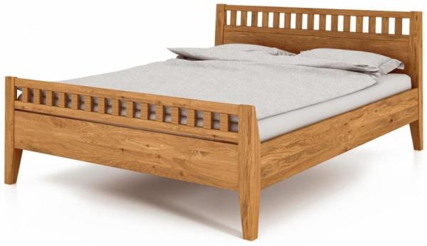 Bett Sydo 6 aus Wildeiche massiv 200x190 cm mit Holzkopfteil und hohem Fußteil