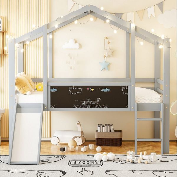 Merax Hochbett im Hausstil (1-St, Etagenbett Jugendbett Einzelbett) Massivholz Kinderbett 90x200cm mit Rutsche, Leiter, Tafel & Dach