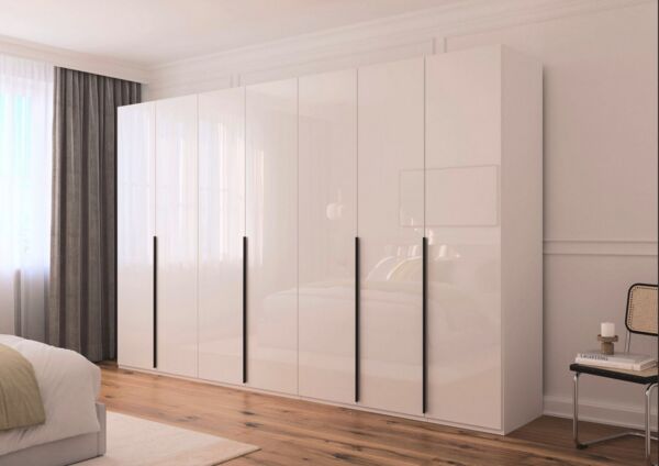rauch Drehtürenschrank Kleiderschrank Schrank Garderobe Wäscheschrank BESTSELLER MONTCLAR (3 Ausstattungen BASIC/CLASSIC/PREMIUM (SOFT-CLOSE), Breiten 201-400 cm) Front in Glas/Hochglanz/Dekor/Grauspiegel in 5 Breiten MADE IN GERMANY