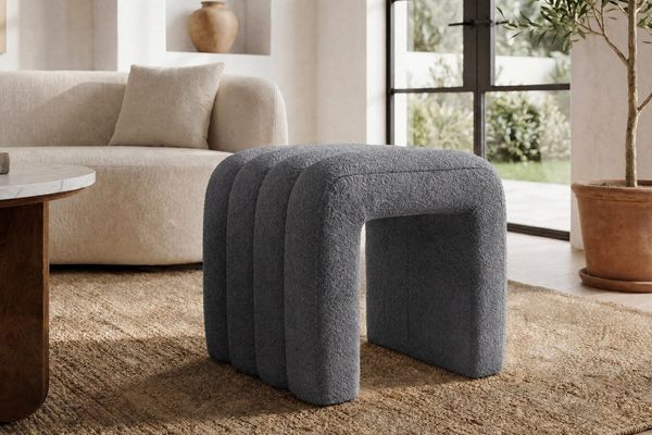 riess-ambiente Sitzwürfel VOGUE 40cm grau - Bouclé, quadratisch, Riffelung, skulptural, modern (Einzelartikel, 1 St), Kompakter Sitzhocker - ideal für Wohn-, Schlaf- oder Esszimmer
