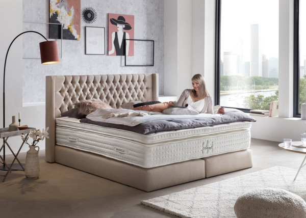 BettCo Boxspringbett Florida (in Beige Webstoff, 200 x 200 cm), Kopfteil mit Ohren, Topper optional, Gleiterfüße Bild 3