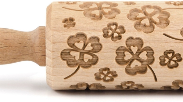 folkroll Teigroller 3D-Motiv-Teigrolle Massivholz, Kleeblatt