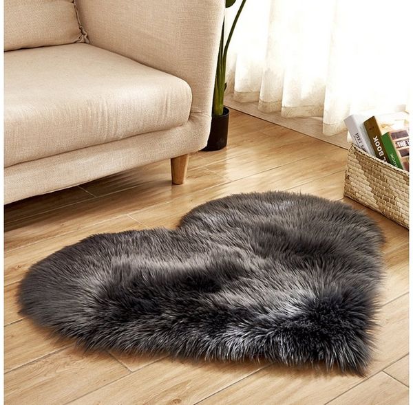 Sunicol Hochflor-Teppich Kunstfell Herz Teppich, Weich Plüsch, Flauschig Fußmatte Badematte, Herzform 30cm*40cm, Waschbar Weicher Shaggy Flauschige Langflor Badteppich
