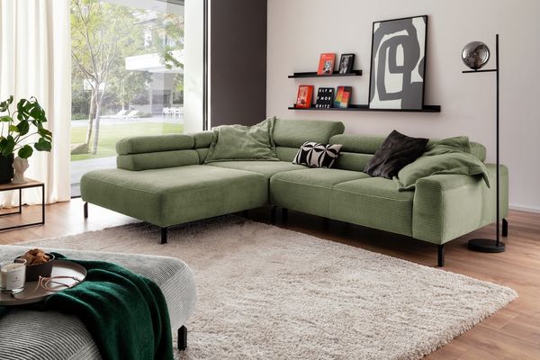 KAWOLA Sofa DELIA Ecksofa Cord olivgrün mit motorischem Sitzvorzug Recamiere links 74 x 219 x 276 cm