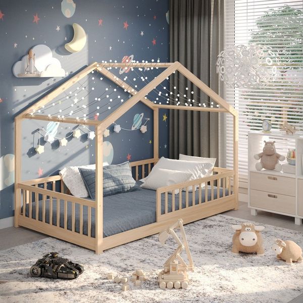 CADANI Kinderbett Malte Hausbett Bodenbett Rausfallschutz abnehmbar bis 200 kg belastbar (120x200 cm, Montessori Kinder- & Jugendbett aus Kiefer Massivholz), inkl. stabilem Roll-Lattenrost, langfristig nutzbar, Natur