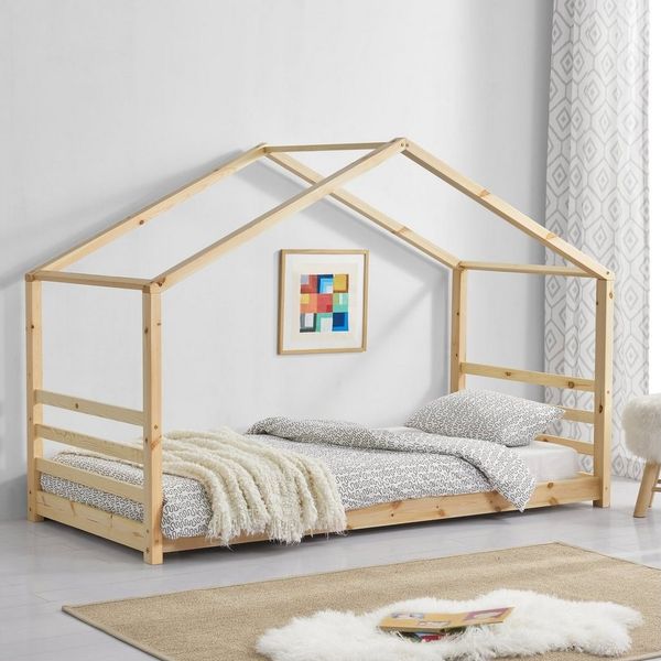 en. casa Kinderbett, »Vardø« Hausbett aus Kiefernholz 90x200 cm naturfarben, naturfarben oder weiß