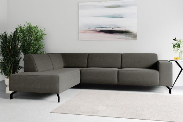 Places of Style Ecksofa Lorcan, Breite 275 cm, weiches Sitzgefühl, mit schwarzen Metallfüßen, Lederoptik und in weichem Strukturstoff