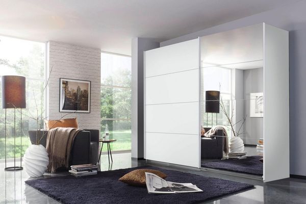 rauch Schwebetürenschrank Quadra inkl. Wäscheeinteilung und zusätzlichen Einlegeböden