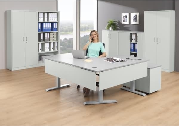 Soennecken Ecktisch elektrisch verstellbar re Gestell silber Platte li