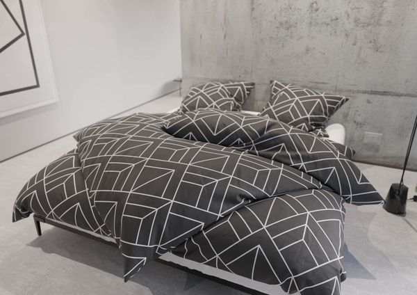Mako Satin Bettwäsche Urban Geometric anthrazit 140x200 + 70x90