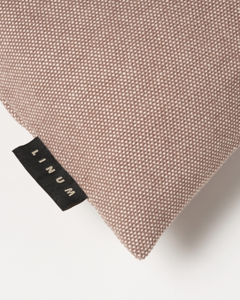 LINUM PEPPER Premium Kissenhülle für Dekokissen 50x50 cm, 100% Baumwolle, Maschinenwaschbar, Dunkles Taupe Bild 2