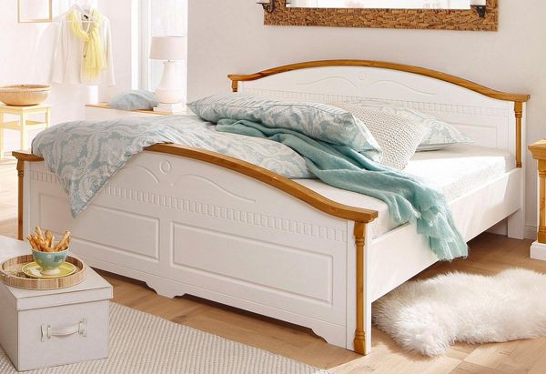Home affaire Massivholzbett Graz, hohe Belastbarkeit, klassischer Landhausstil, FSC® zertifiziert (Breite/Belastbarkeit 180cm/220 KG, 90cm/=120KG), mit dekorativen Fräsungen, inklusive Lattenrost