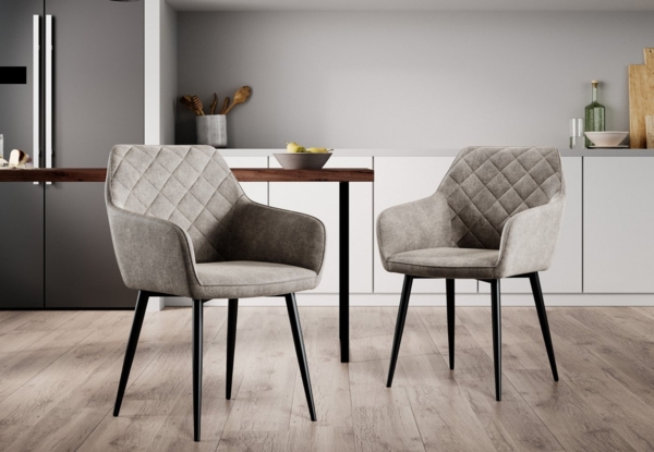 Home Collective Esszimmerstuhl Küchenstuhl Bürostuhl aus Stoff mit schwarzen Metallbeinen (Maße Stuhl: 57 x 57 x 65 cm, Sitzhöhe: 47 cm), 2er-Set, bequem gepolstert, höhenverstellbaren Standfüßen, hell grau