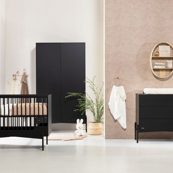 Kidsmill Boutique Babyzimmer Schwarz Matt | Bett 6 - Material: MDF - Babypark. de