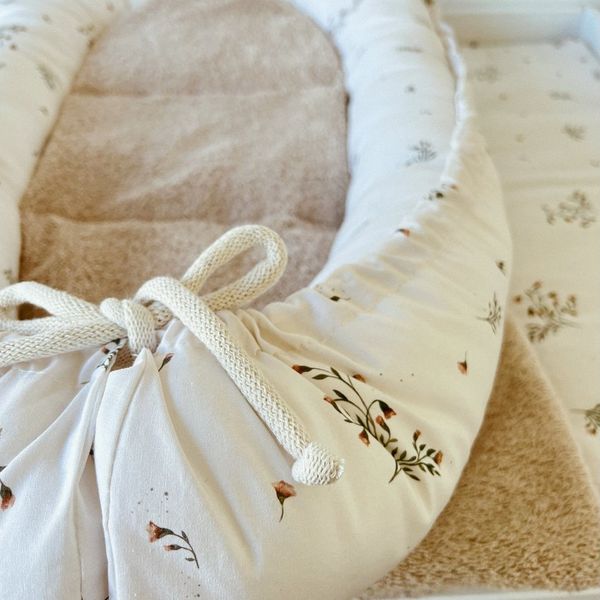 LittleANTunique Bettnestchen Nestchen Frühlingsblume I Babynest I Bettnestchen I Babybett, handgefertigt in Hamburg