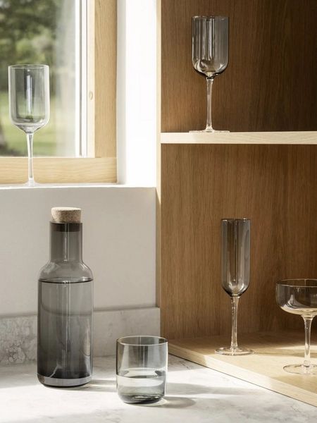 blomus Gläser-Set -FUUMI- 4er Set Weißweingläser: Mundgeblasenes Glas & elegantes Design, Glas, 310ml, Mundgeblasen, Spülmaschinengeeignet, Unikat, Designer