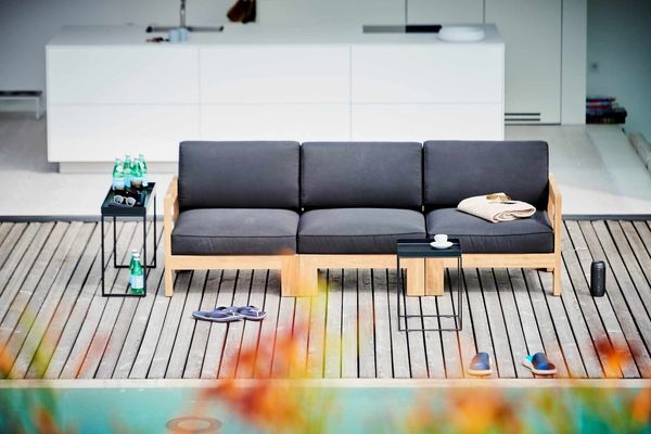 Modulsofa Arki Mittelelement aus recyceltem Teakholz, Massiv, modern, schwarz, mit Kissen