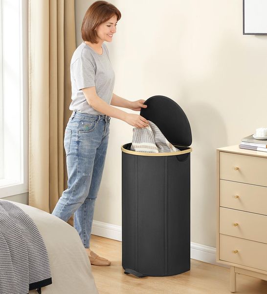 SONGMICS Wäschekorb, Wäschesammler, 90 Liter, Wäschetonne mit Deckel, Wäschesack herausnehmbar, für Waschküche, Schlafzimmer, Wohnzimmer, tintenschwarz-naturbeige