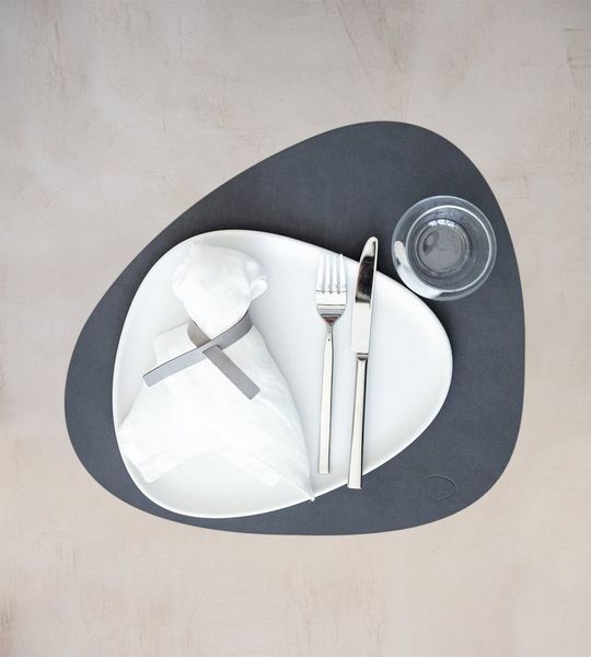 LIND DNA Table Mat Curve L 37x44 cm Nupo Anthracite