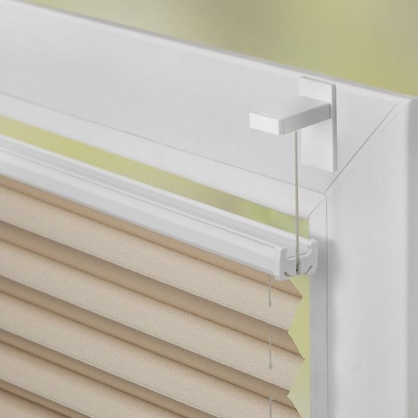 LICHTBLICK ORIGINAL Plissee nach Maß Klebfix, ohne Bohren, verspannt, Verdunkelung - Beige, blickdicht, inkl. Klebeträger, Klebbar, kleben