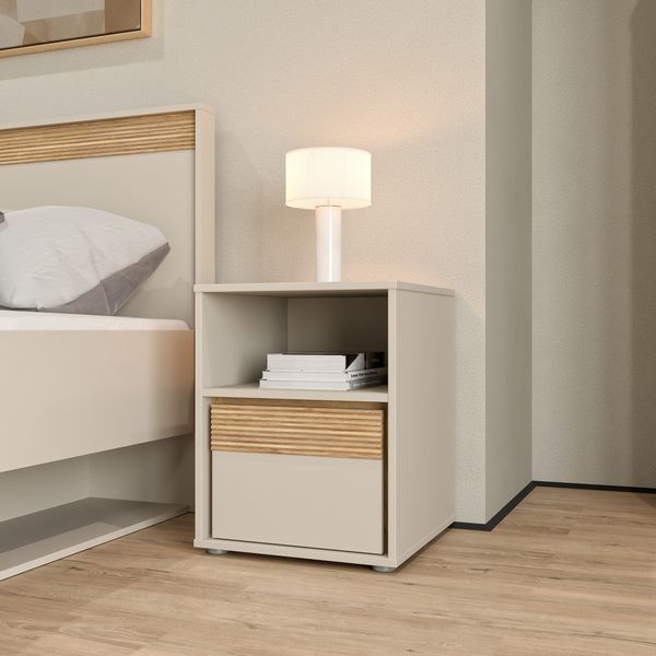 Forte WEXLIN Nachttisch 40 45, moderne Nachtkommode mit Schublade und Regalfach, Kinder- und Jugendzimmer, Kaschmir|Beige|Mauvella Eiche Holzdekor, 41,3 cm breit x 52,1 cm hoch x 42 cm tief