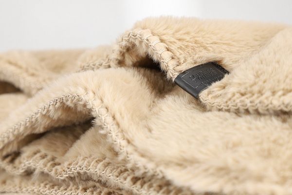 Wohndecke Chic, SCHÖNER WOHNEN-Kollektion, aus kuschligem Kunstfell
