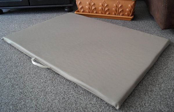 Hundebettenmanufaktur Hundematte Hundematratze beidseitig Kunstleder Schaumstoff Höhe 3 cm
