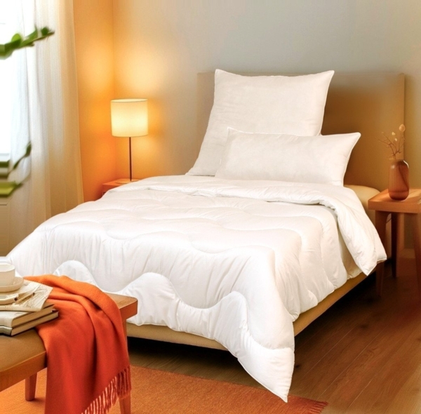 John Cotton Microfaserbettdecke Emilia, Bettdecke 135x200 cm, 155x220 cm, 200x220 & 240x220 cm, Bettdecken, Sommer, Winter, allergiker geeignet (Hausstauballergiker) Bild 4